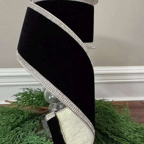 Farrisilk Winter Diamonds Black 4" Velvet Ribbon 2 Rolls Available - Picture 2 of 3
